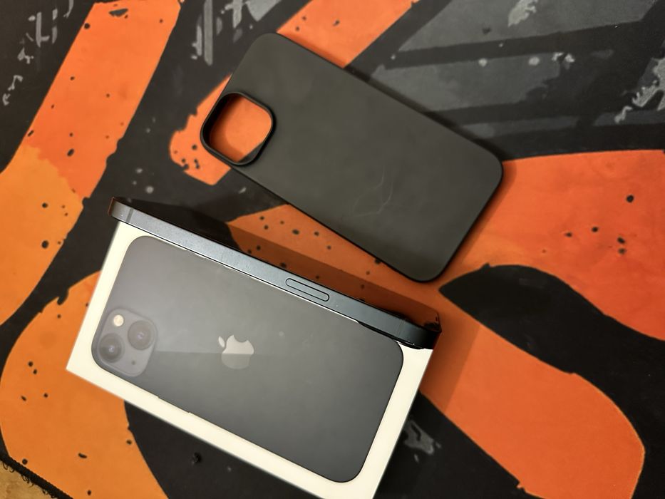 Apple iPhone 13 Midnight