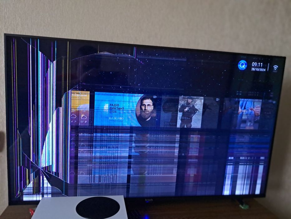 Телевізор Бравіс діагональ 43