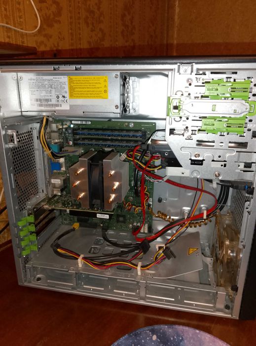 продам игровой системный блок и монитор  в подарок