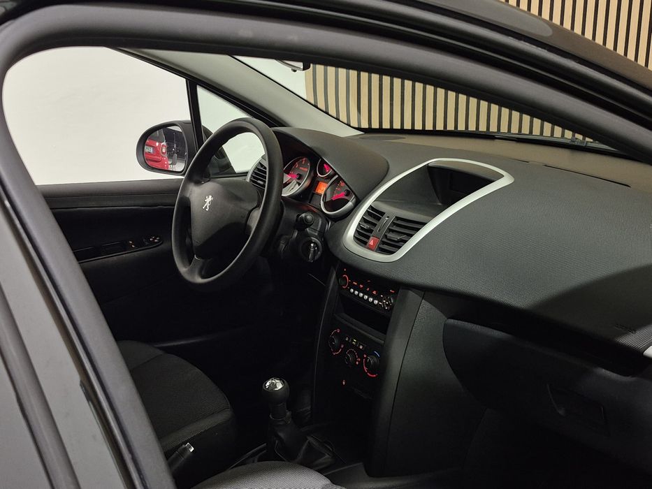 Peugeot 207 1.4 - 100.000KM | GARANTIA | NACIONAL