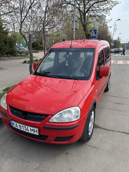 Opel combo-c 2010 года