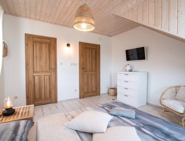 KARWIA klimatyczne pokoje noclegi  pensjonat nad morzem  bania jacuzzi TANIO!