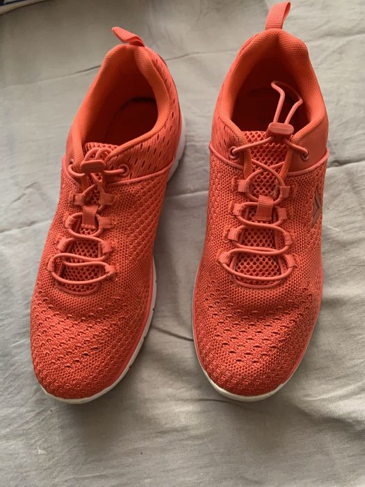 Кросівки жіночі Venice 39 розмір