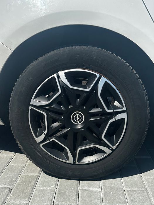 Opel Astra J 2011