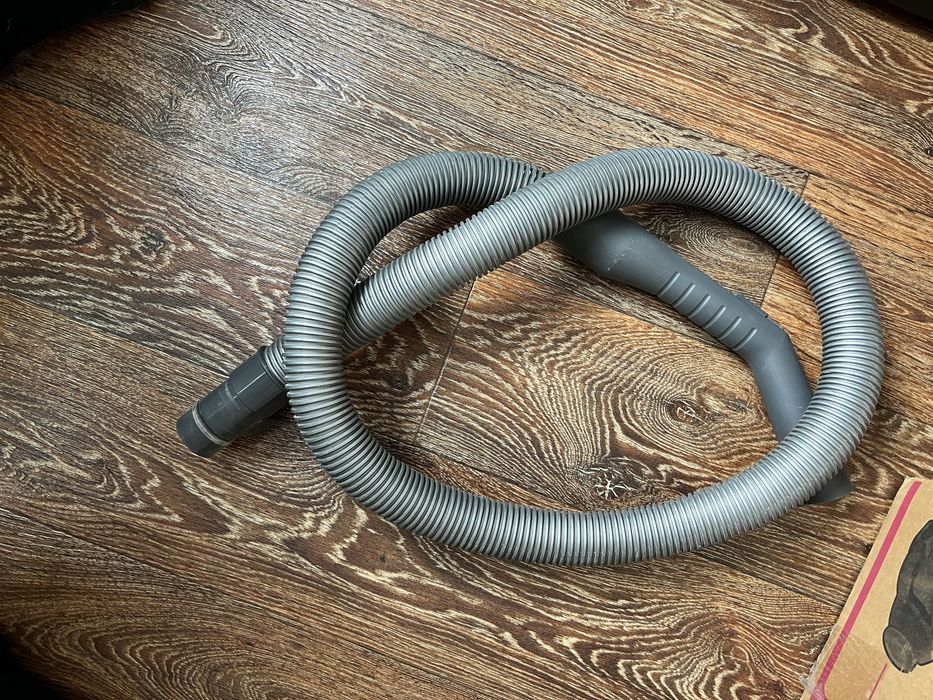 Пилесос lg мез мішковий в хорошому стані