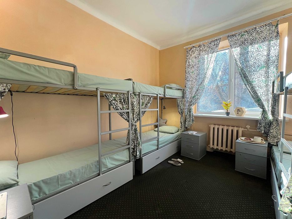 Хостел метро Печерская. Самый центр Киева! Надёжно со светом.