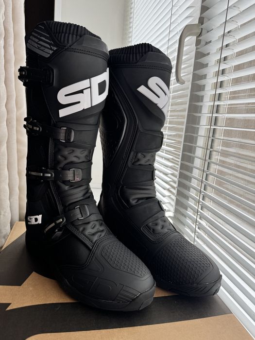 Мотоботи SIDI ендуро мотокрос мото боти
leatt fox alpinestars tech 7 kovi geon gaerne sg10 SG12
