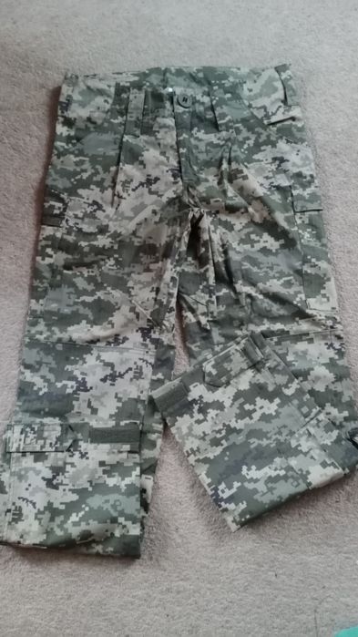 Піксельні чоловічі штани