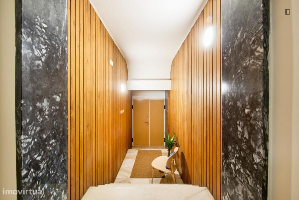 Quarto - localizado em Alvalade Lisbon