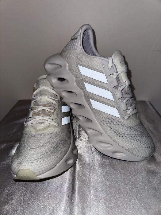 Кросівки для бігу Adidas  Switch Fvd 2., розмір 40.