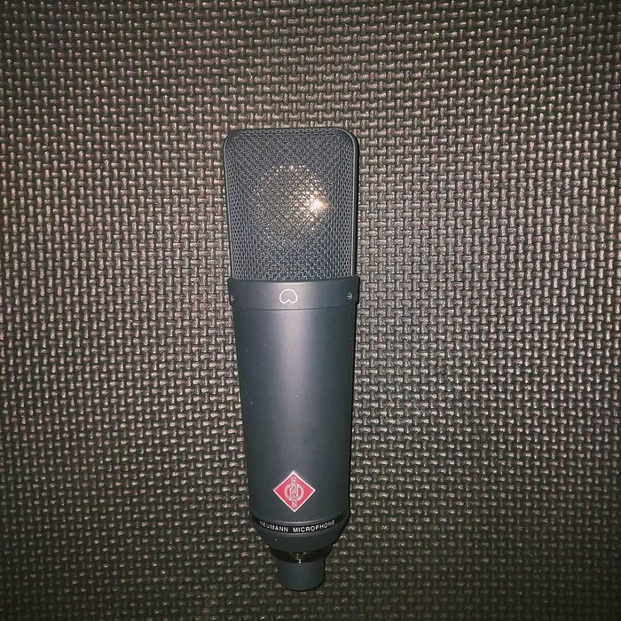 Na sprzedaż mikrofon studyjny Neumann TLM 193, użyty dwa razy