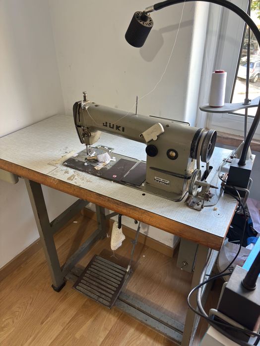 Máquina de Costura Industrial JUKI – Bom Estado