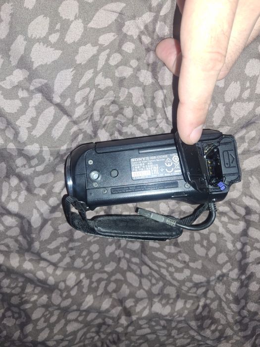Відеокамера Sony HDR - CX 240E
