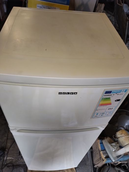 Продам двокамерний холодильник