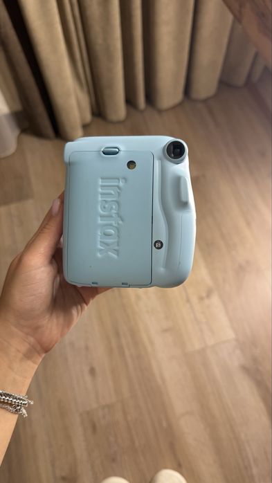 Instax mini 11 , ідеальний стан
