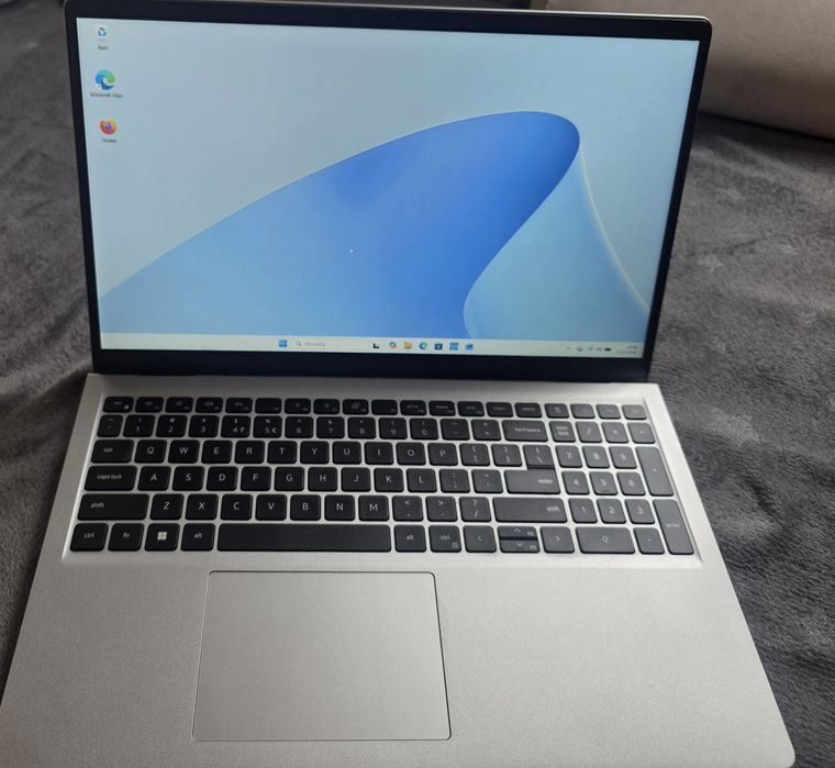 DELL Inspiron 3535 - R5 7530U | 15,6'' | Dotyk | 32GB | 1TB | Win 11