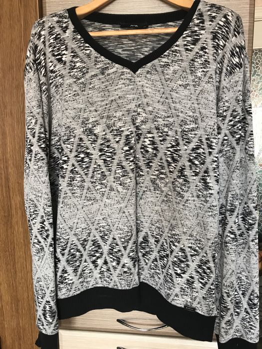 Мужской свитер Armani Pulltonic и Angelo Litrico