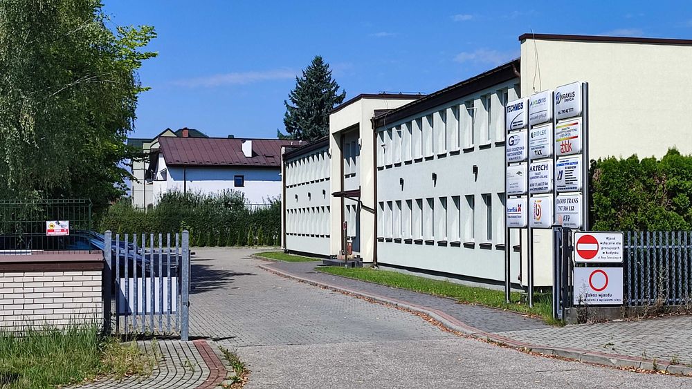Lokal biurowy Tarnów ul. Romanowicza (850zł netto/17,3m2)