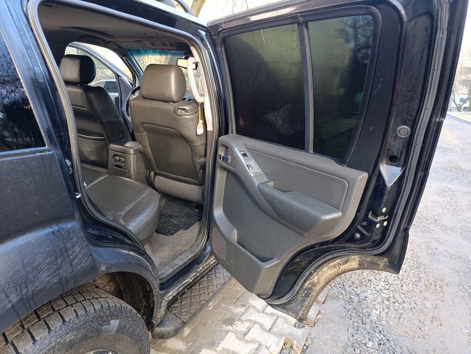 Ніссан патфайндер 2.5 тд 2004р