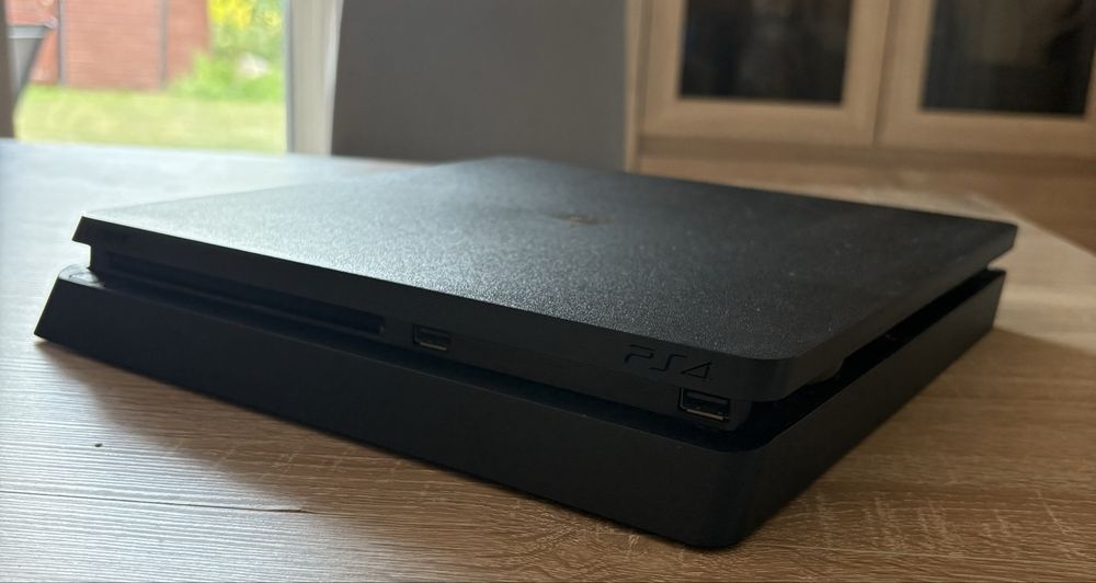 Konsola SONY PS4 Slim 1 TB - Bezprzewodowy Kontroler Niebieski