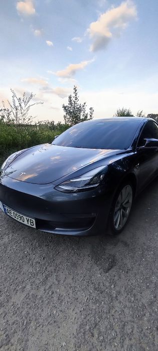 Tesla model 3 2019