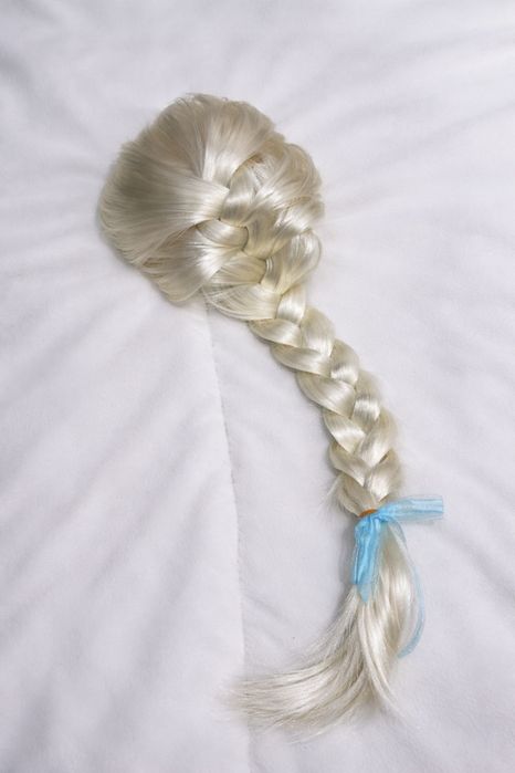 Peruka blond z warkoczem – jasna, długa