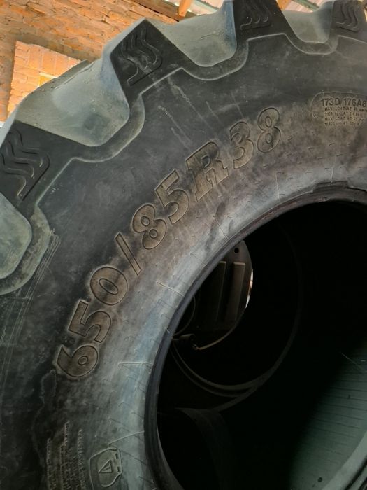 Opony BKT 650/85R38