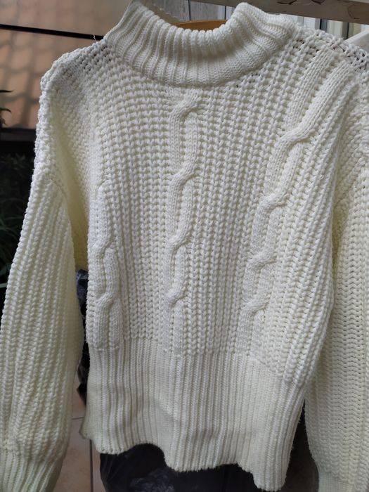 Sweter rozmiar M marki Okan