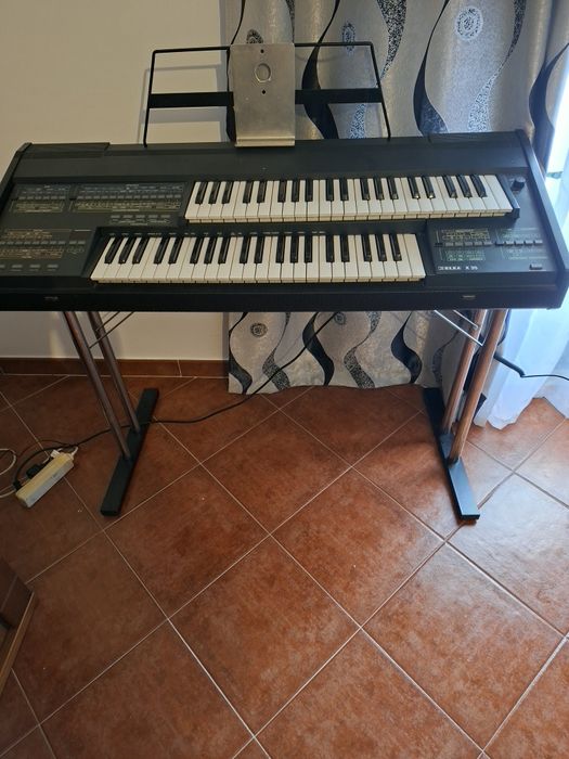 Órgão elka x 35 dois teclados