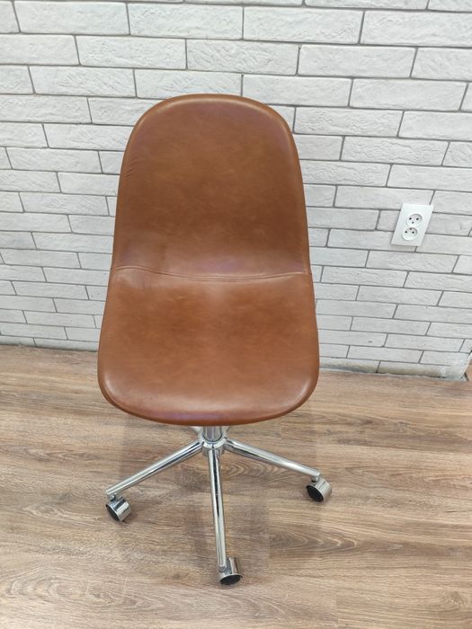 Продам стілець .для облаштування комп'ютерного місця.