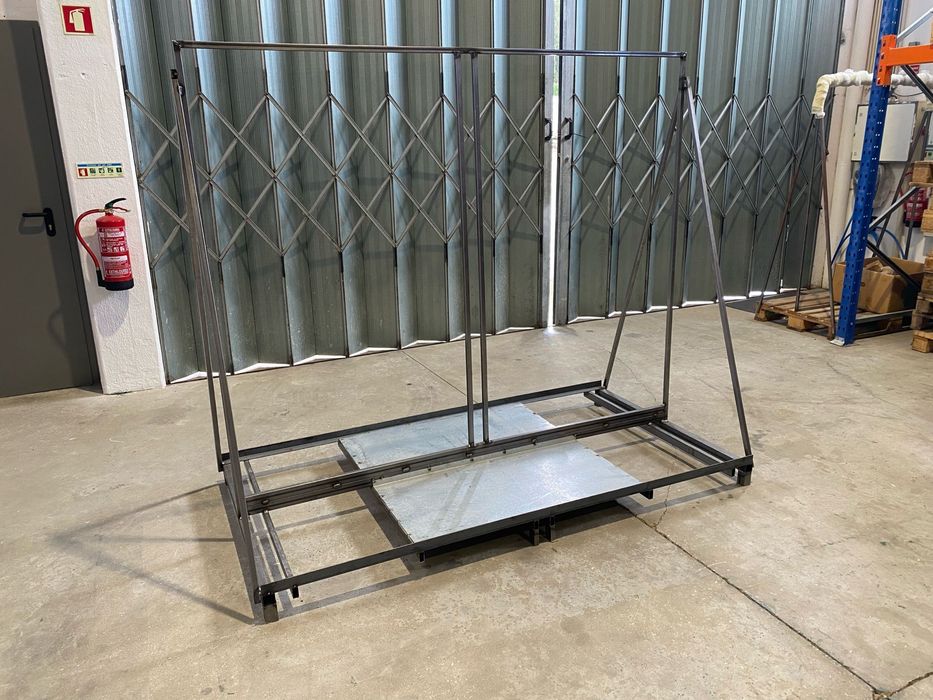 Cavalete Metalico para transporte de mercadorias