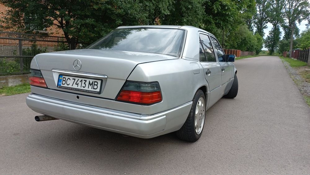 W124 Mersedes Benz 2.0 газ/бензин
