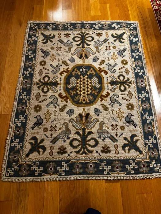 Tapete de Arraiolos em Lã – Feito à mão - Azul e Bege – 200 x 153 cm