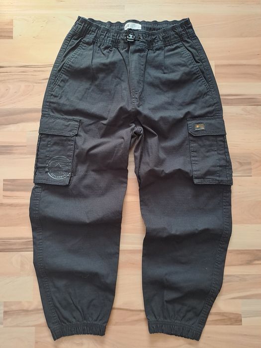 czarne szerokie spodnie joggery ze sciagaczami kieszeniami i regulowanym pasem 100% bawelny H&M 152