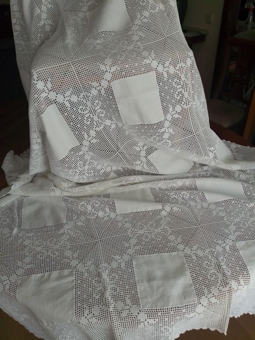 Toalha de renda feita a mão