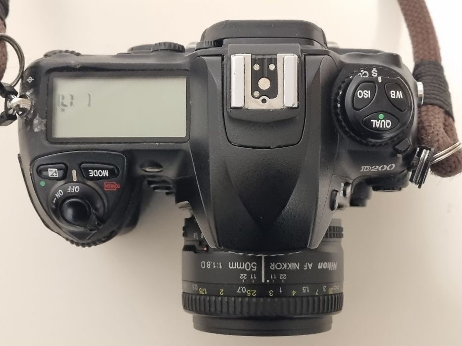 Nikon D200 c/objectiva