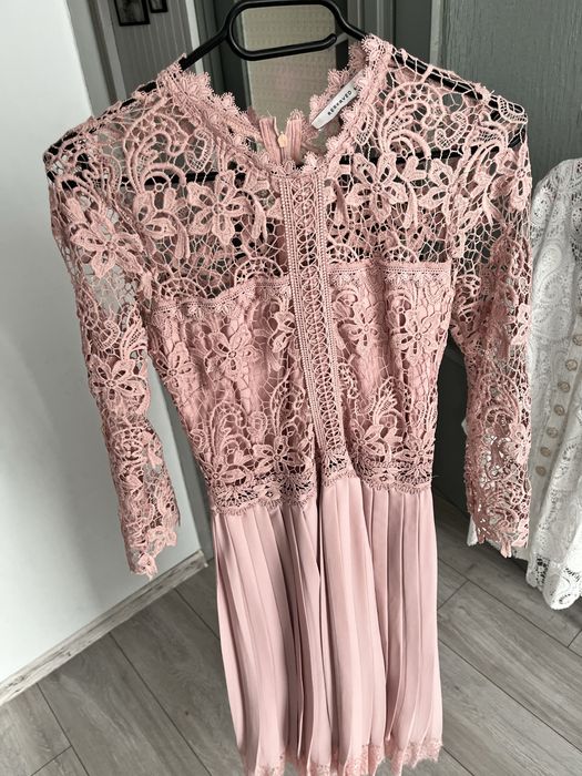 Sukienka Reserved 36 S na komunię/ na wesele/ koronkowa/ plisowana