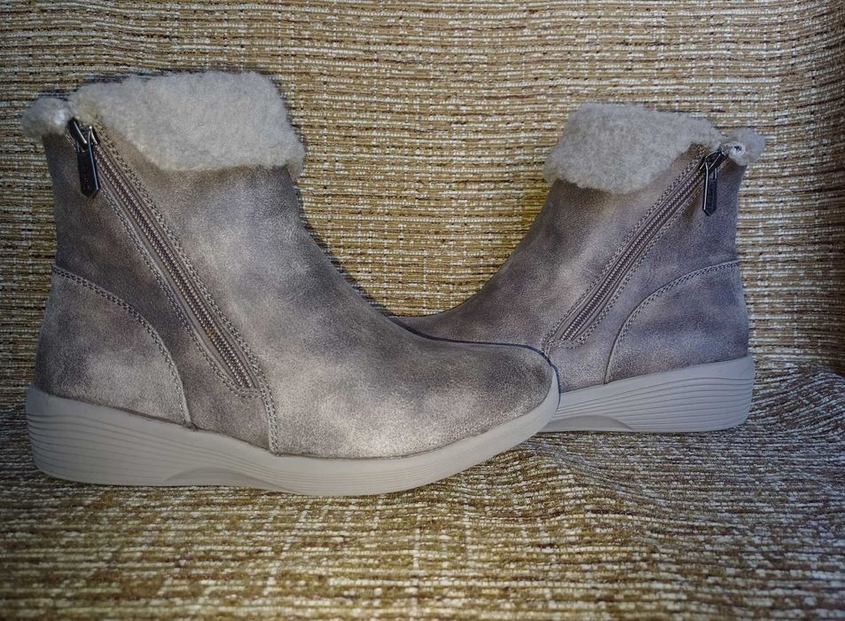 Полусапожки женские Skechers .Размер 38 .Стелька 24,8 см