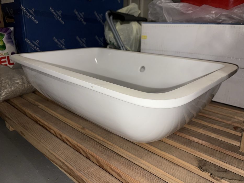 Умивальник Villeroy & Boch вбудований (під стільницю) 61,5х39 61632001