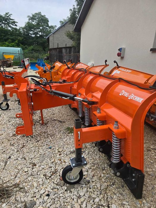 Pług komunalny prosty Metal-Technik 2,6-3,0m  hydrauliczny euro tuz