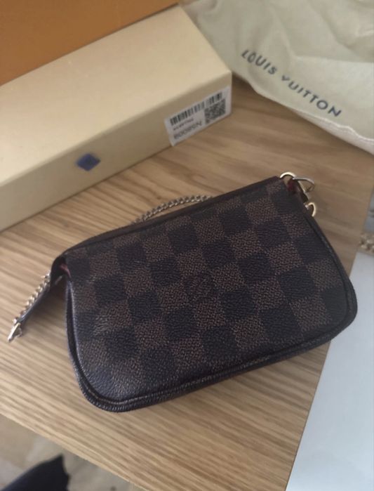 Louis vuitton mini pochette