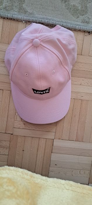 Levis czapka różowa 56