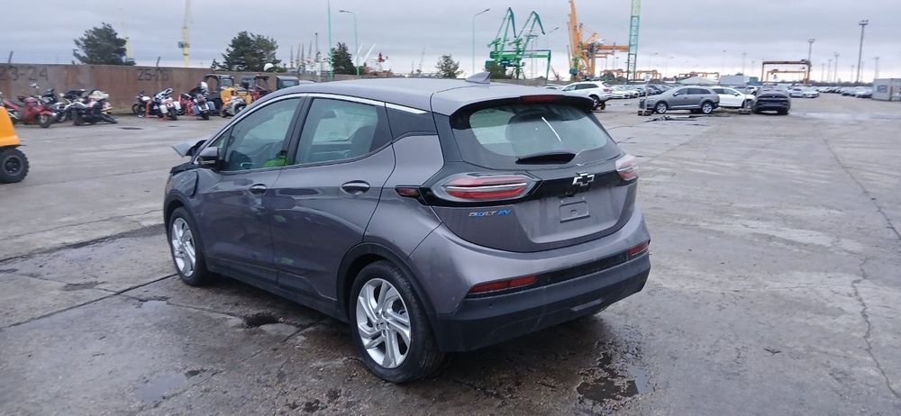 Двері Chevrolet bolt 2017-2023рік