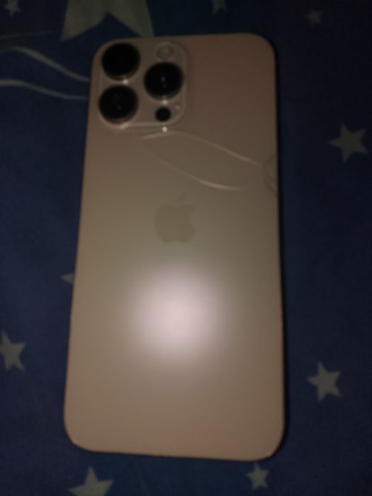 Продам телефон Айфон 16про макс