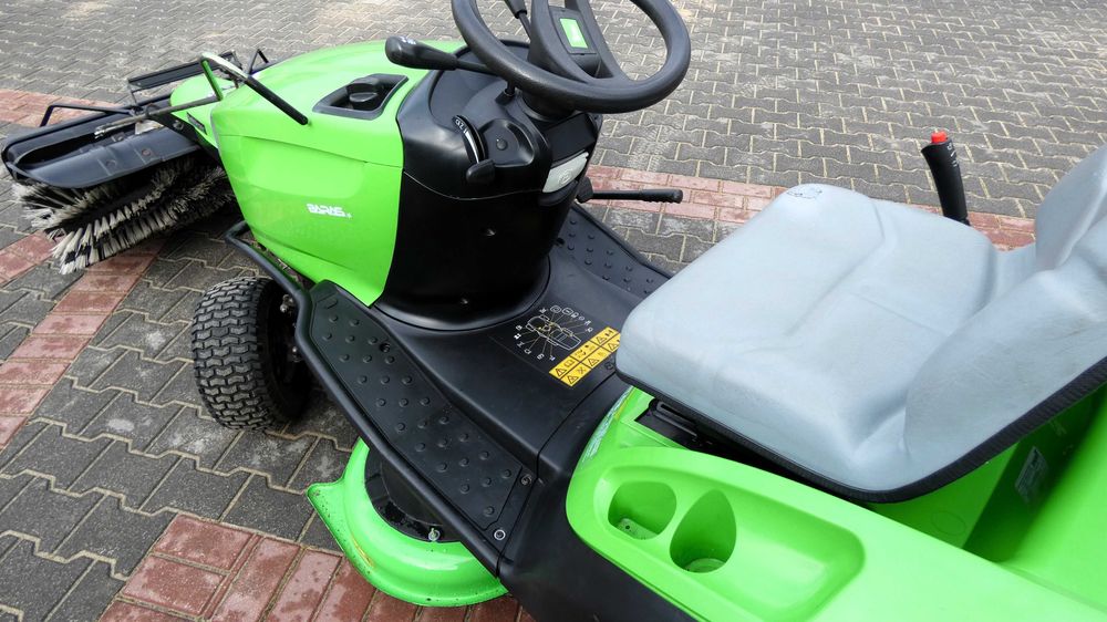 Traktorek kosiarka Viking T5 MT5097.0 B&S Zamiatarka (260208.6) Baras