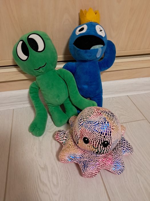 М'які іграшки:восьминіг перевертиш, банбан, райдужні друзі