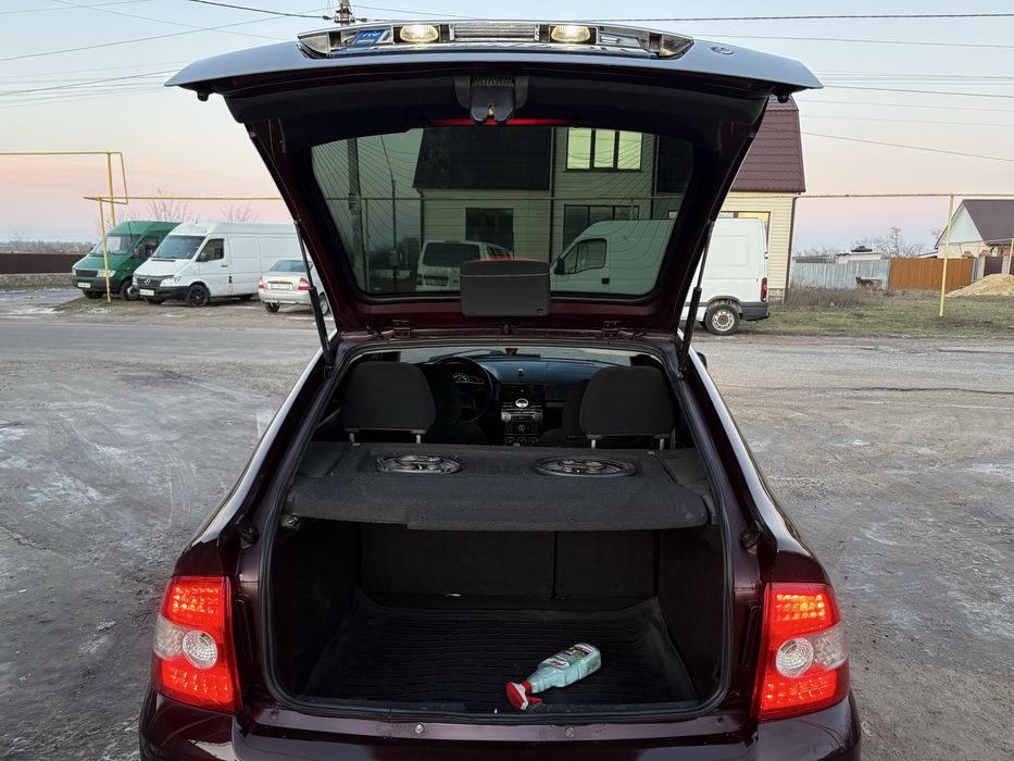 Lada Priora  2012 рік Ідеал