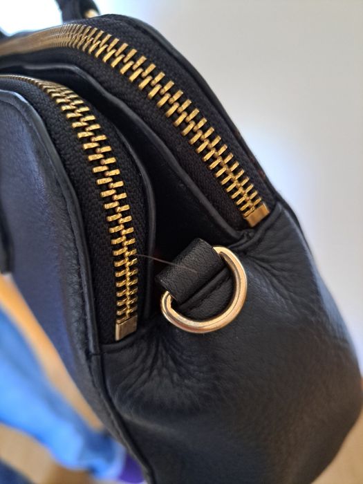 Carteira preta Love mochino em pele