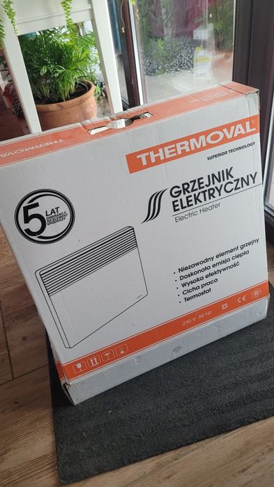 Grzejnik elektryczny łazienkowy 49 cm
