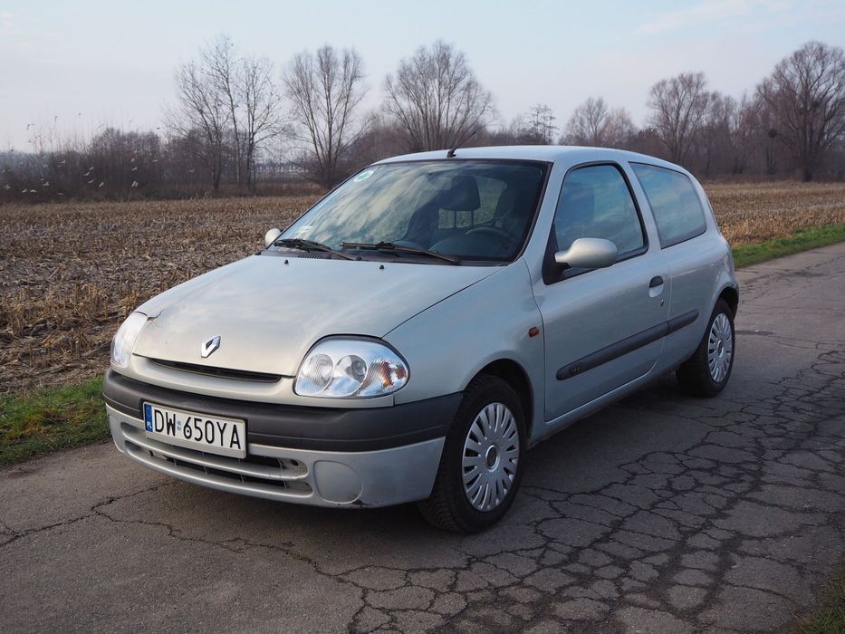 Renault Clio Renault Clio II, 2001r. 75KM, benzyna, nowe opony